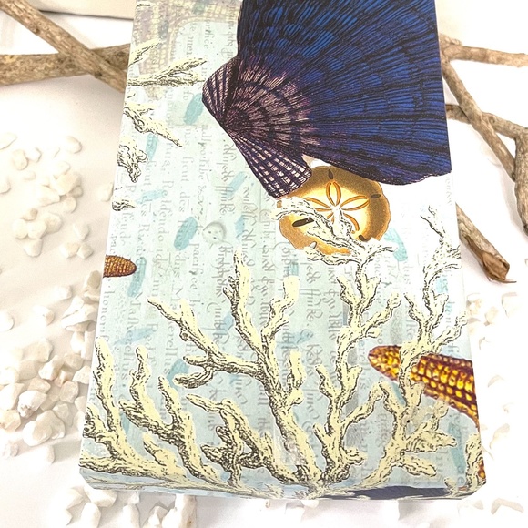 Ceramic Fish Wine cooler and bottle topper. - Picture 6 of 6